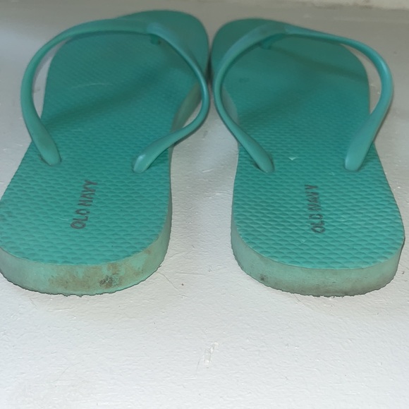 Old Navy Woman Flip Flops Sandals Summer Beach Size 8 - Picture 2 of 3